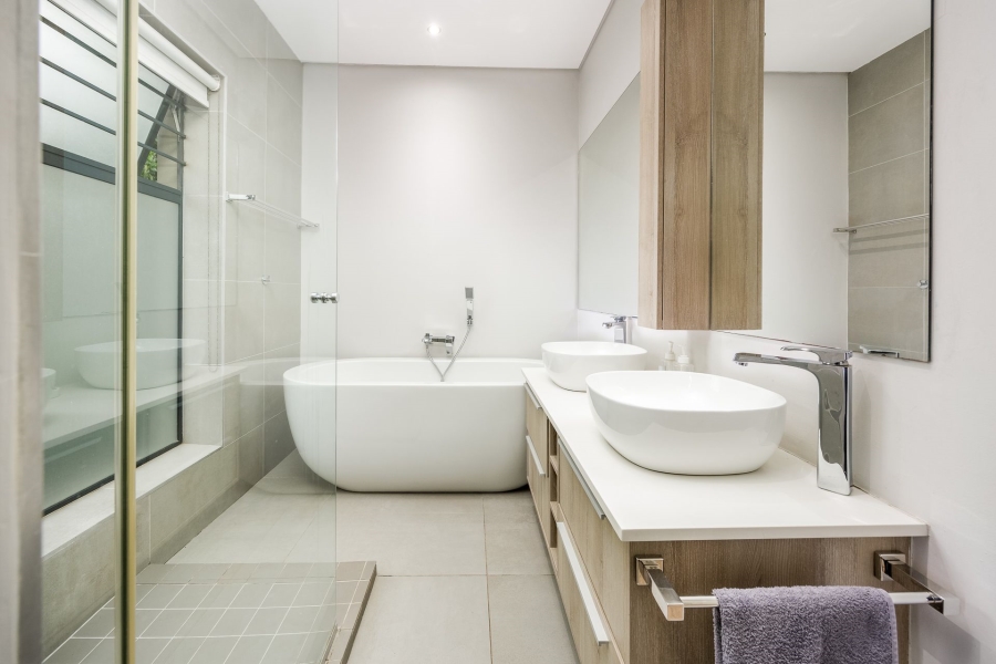 5 Bedroom Property for Sale in Aurora Western Cape